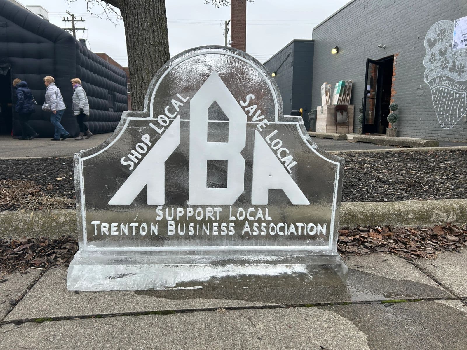 Trenton Business Association ice sculpture.